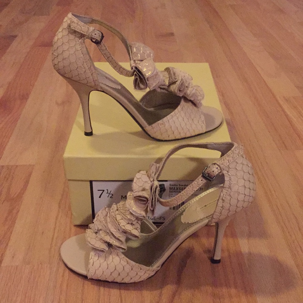 Max Studio Serita Sandal